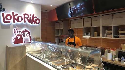 Enseigne Loko Riko façade lettres boîtiers découpées à la forme
